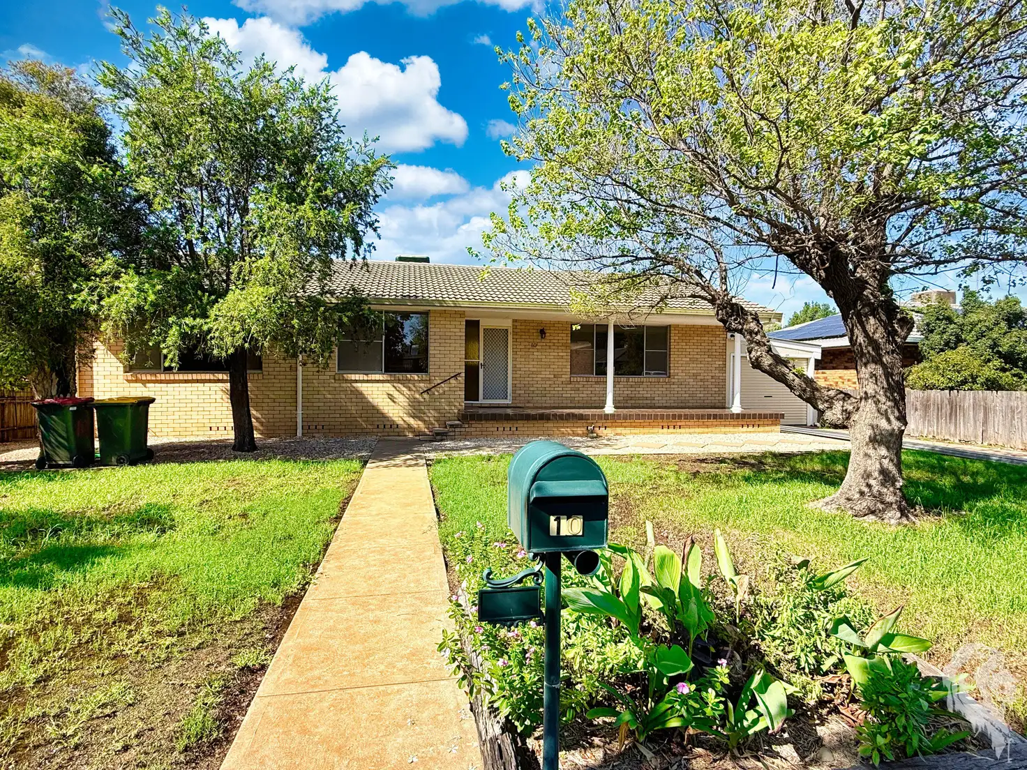 Main view of Homely house listing, 10 Thurlagoona Avenue, Narrabri NSW 2390