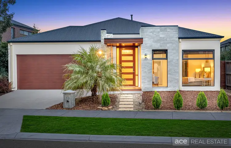 13 Macaloney Road, Williams Landing VIC 3027
