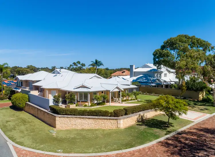 1 Grove End Ridge, Mount Claremont WA 6010
