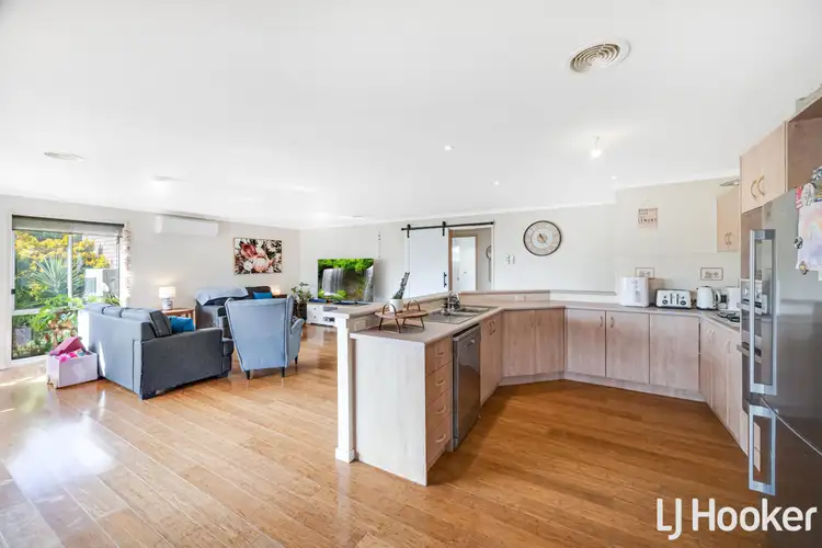 Fifth view of Homely house listing, 6 Southdean, Melton West VIC 3337