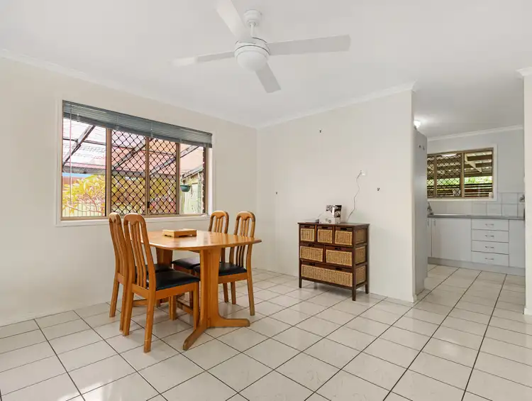 Sixth view of Homely house listing, 2 Owen Crescent, Urangan QLD 4655