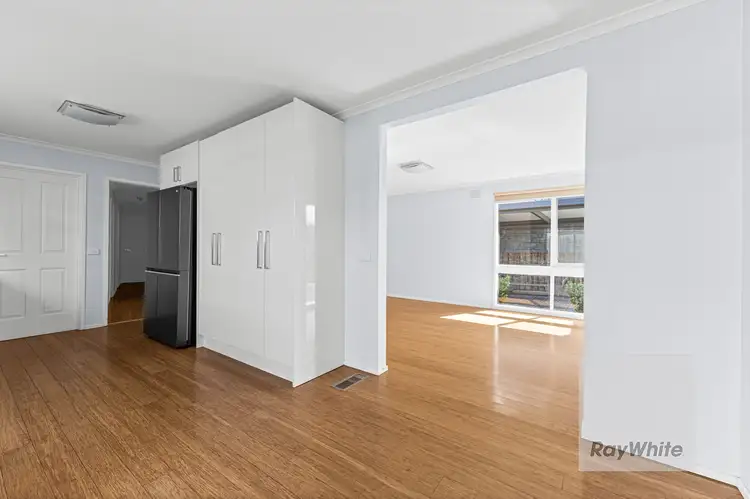 Third view of Homely house listing, 39 Carbeen Drive, Bundoora VIC 3083