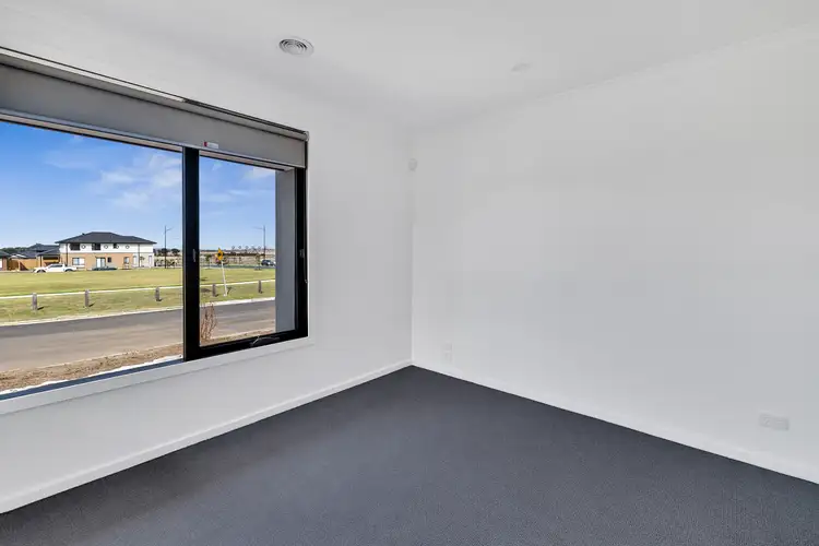 Fifth view of Homely house listing, 5 Romulea Cct, Diggers Rest VIC 3427