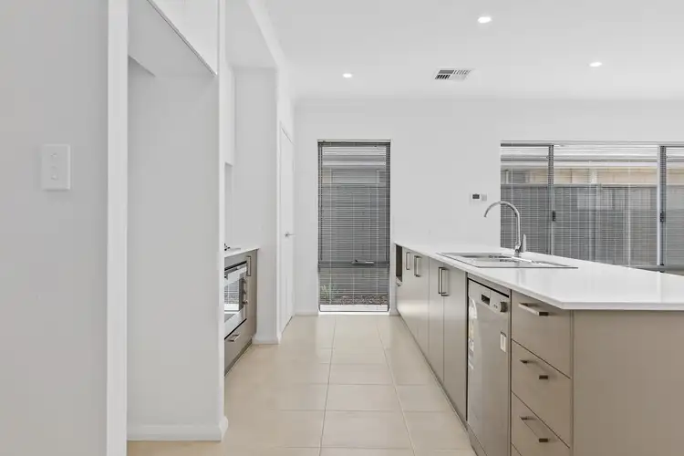 Fifth view of Homely house listing, 28 Uluru Crescent, Baldivis WA 6171