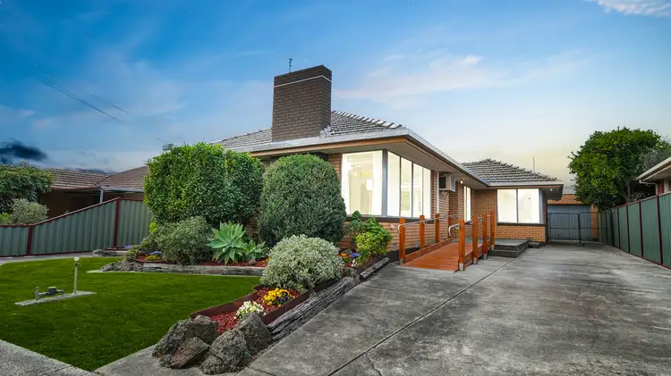 9 Silvan Avenue