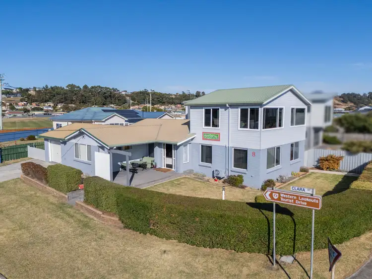 8 Penguin Road, West Ulverstone TAS 7315
