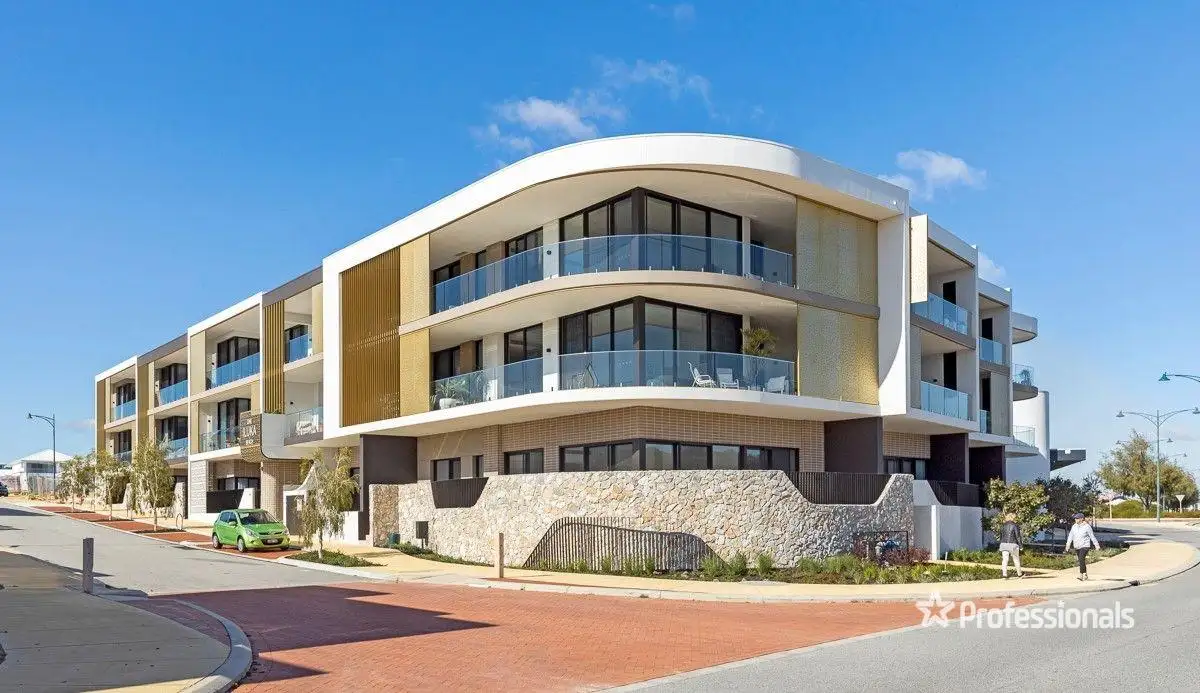 Main view of Homely unit listing, 2/11 Mykonos View, Iluka WA 6028