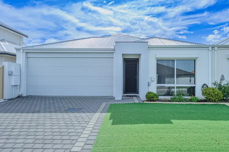 27B Baddesley Way, Canning Vale WA 6155