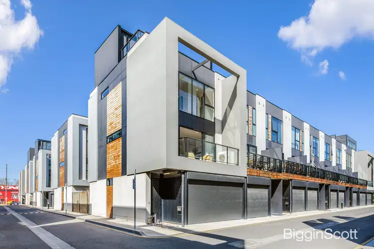 1 Quinn Road, Port Melbourne VIC 3207