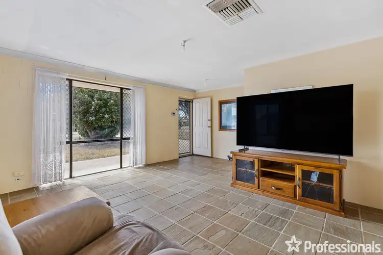 Second view of Homely house listing, 6 Mandfield Way, Parmelia WA 6167