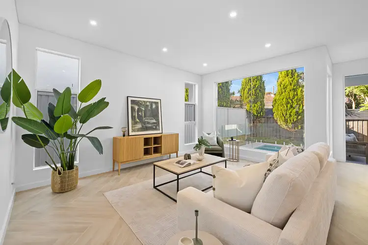 10 Warrah Road, Yowie Bay NSW 2228