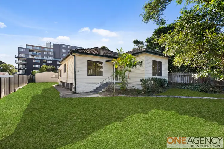 12 Moore Street, West Gosford NSW 2250