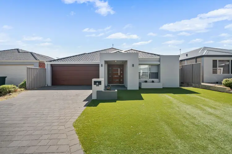8 Kirkbrae Pass, Meadow Springs WA 6210