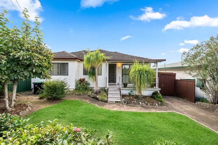 11 Hinkler Street, Smithfield NSW 2164