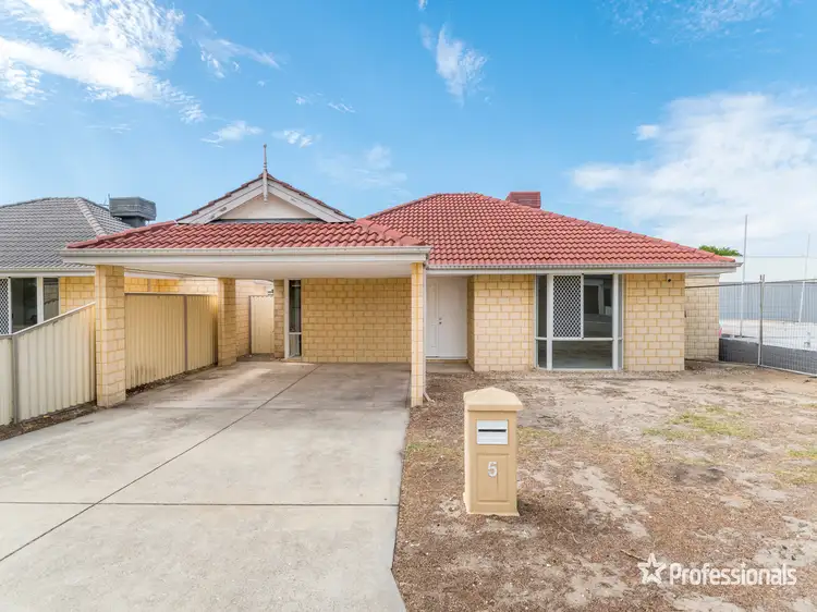5 McIntosh Street, Queens Park WA 6107