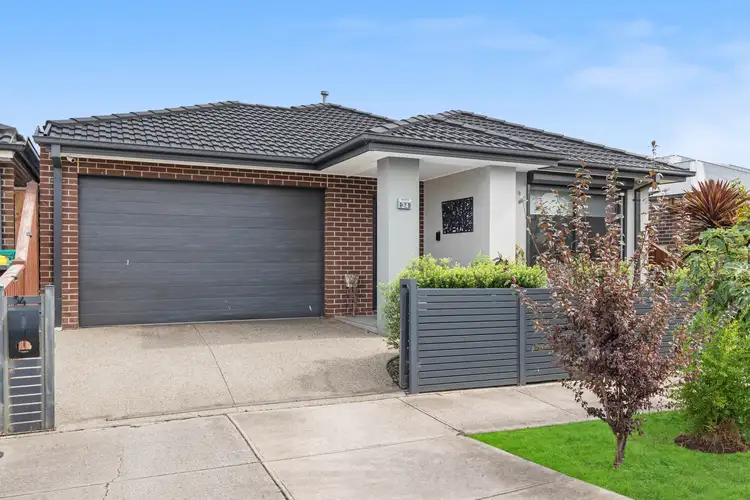 34 Bisham Street, Mickleham VIC 3064