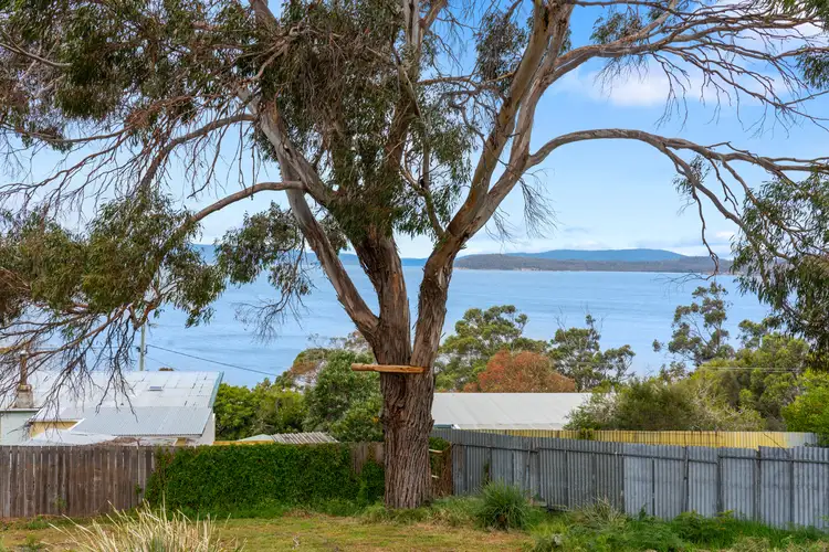4 Pine Court, Primrose Sands TAS 7173