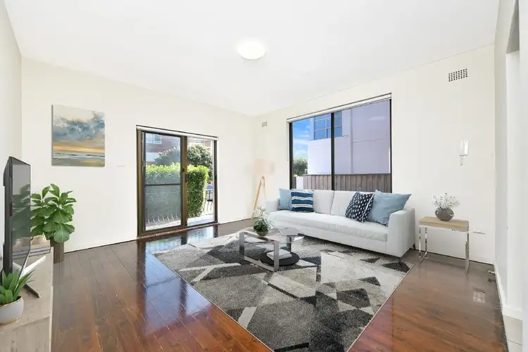 1/63 Royal Street
