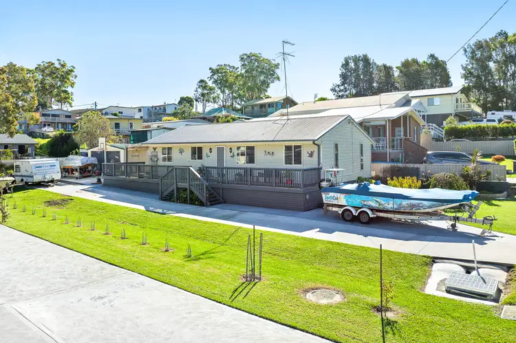 17 Manly Street, Tuross Head NSW 2537
