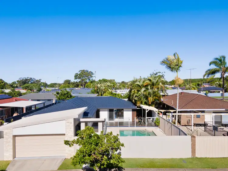 75 Oceanic Drive, Mermaid Waters QLD 4218