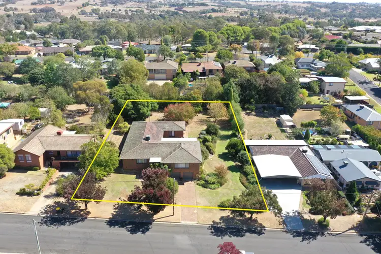 25 Cowper Street, Young NSW 2594