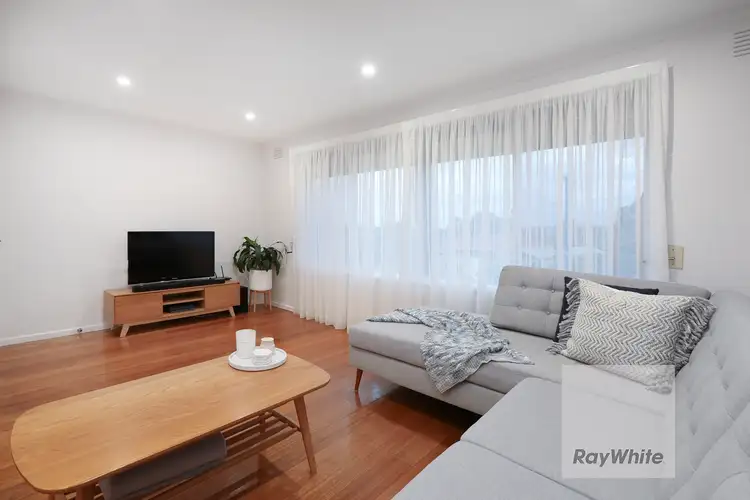 Sixth view of Homely house listing, 4 Castleton Court, Gladstone Park VIC 3043