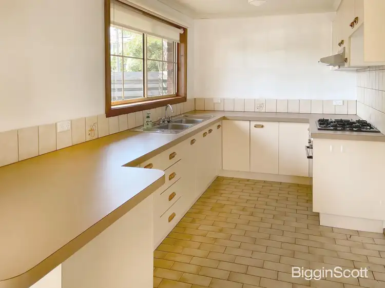 Third view of Homely unit listing, 1/27 Meadow Cres, Mount Waverley VIC 3149