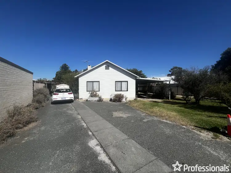4 Teaguer Street, Wilson WA 6107