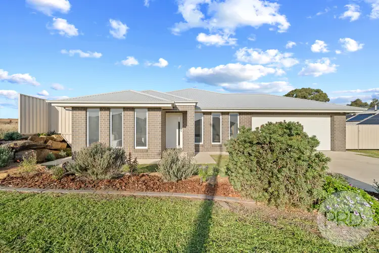 9 Winter Avenue, Gobbagombalin NSW 2650