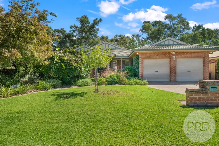10 Bocquet Street, Lake Albert NSW 2650
