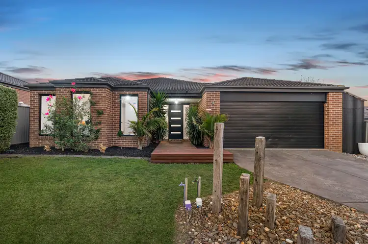 Main view of Homely house listing, 4 Avalon Crescent, Cranbourne East VIC 3977