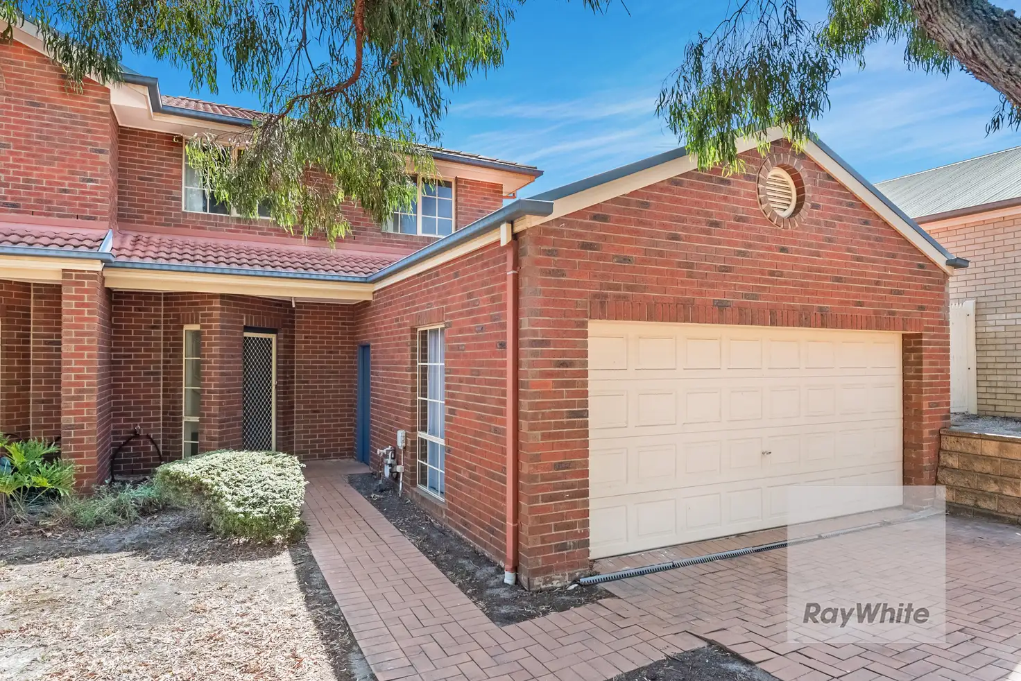 Main view of Homely townhouse listing, 5 Willunga Way, Bundoora VIC 3083