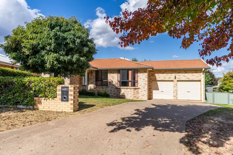 7 Betts Place, Orange NSW 2800