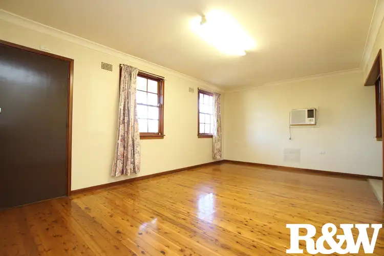 Second view of Homely house listing, 5 Leyte Avenue, Lethbridge Park NSW 2770