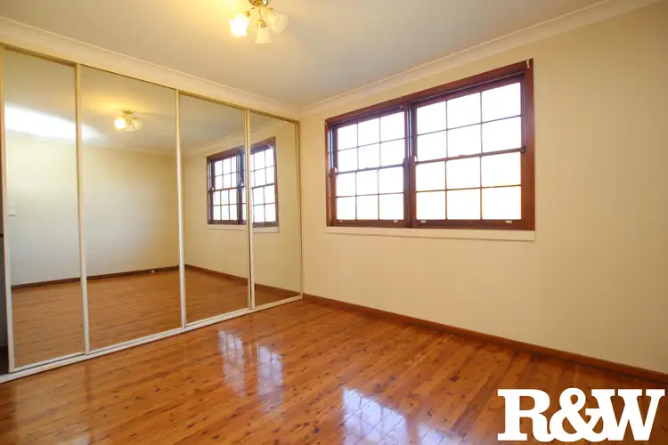 Fourth view of Homely house listing, 5 Leyte Avenue, Lethbridge Park NSW 2770