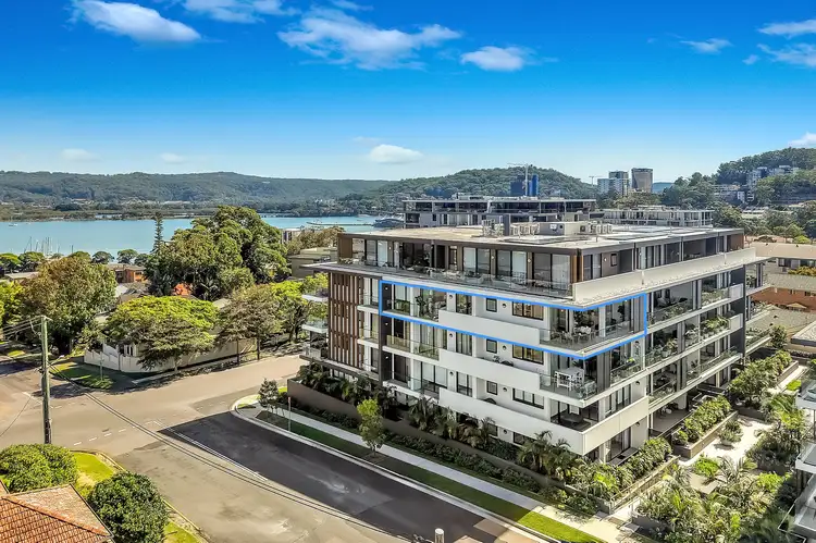 305/179 Albany Street, Point Frederick NSW 2250