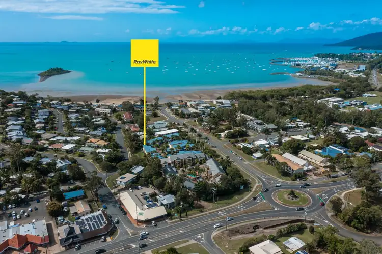 9/16 Beach Road, Cannonvale QLD 4802
