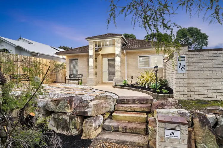 18 Tuckeroo Parade, North Lakes QLD 4509