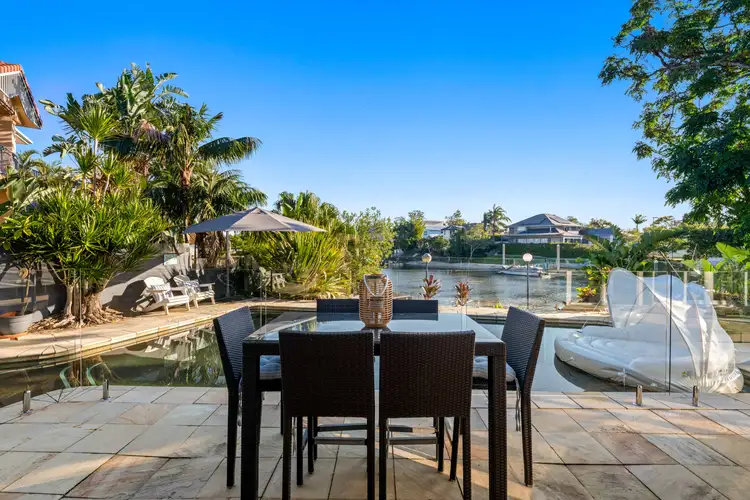 1 St Raphael Terrace, Sorrento QLD 4217