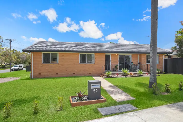 52 Apex Avenue