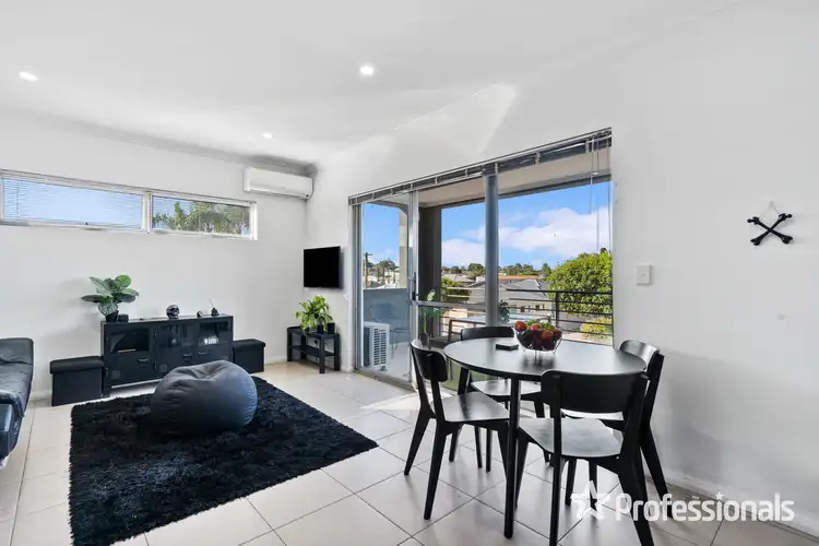 7/429 Flinders Street, Nollamara WA 6061
