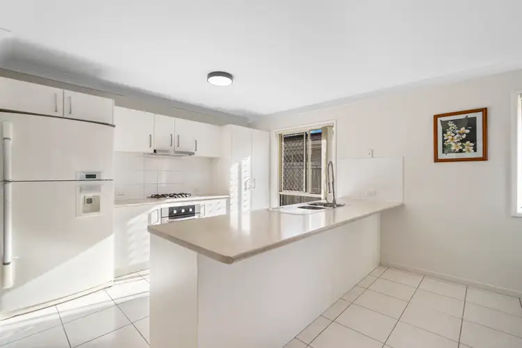 Fifth view of Homely semi-detached listing, 3/7 Ming Street, (12/25-31 Third Ave), Marsden QLD 4132