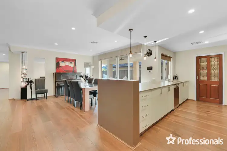 Sixth view of Homely house listing, 10 Menner Way, Piara Waters WA 6112