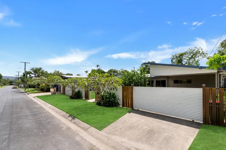 6 Magnolia Street, Holloways Beach QLD 4878
