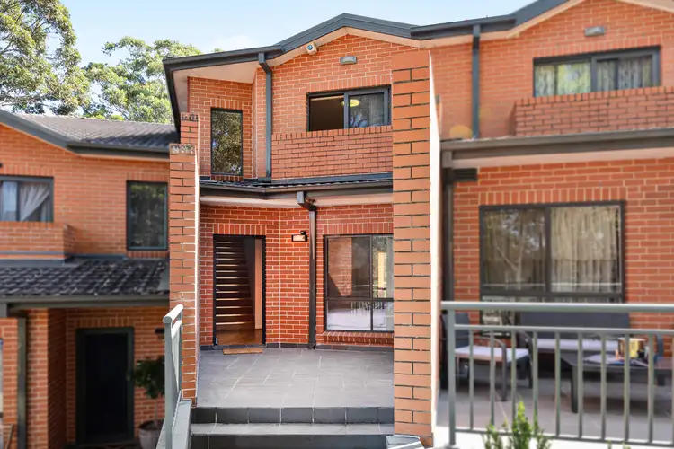 2 Nelson Street