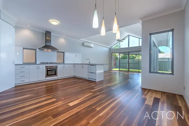 166B Tower Street