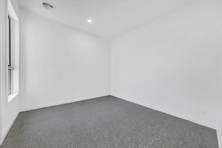 Sixth view of Homely house listing, 8 CLIPSTONE CRESCENT, Fraser Rise VIC 3336