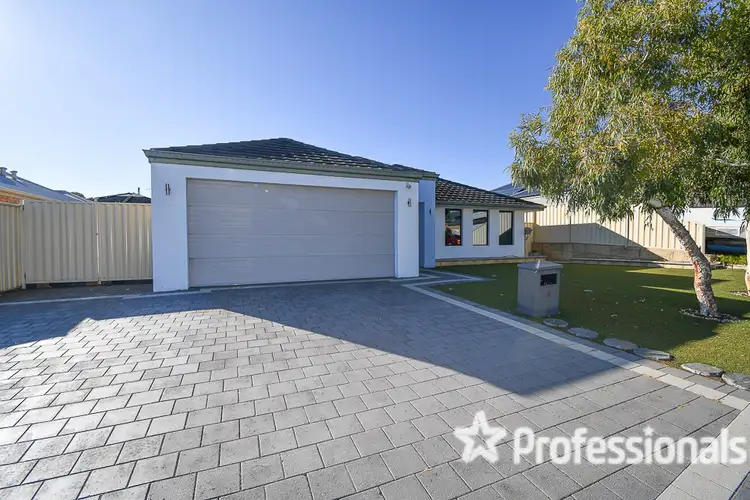 12 Lismore Ridge, Lakelands WA 6180