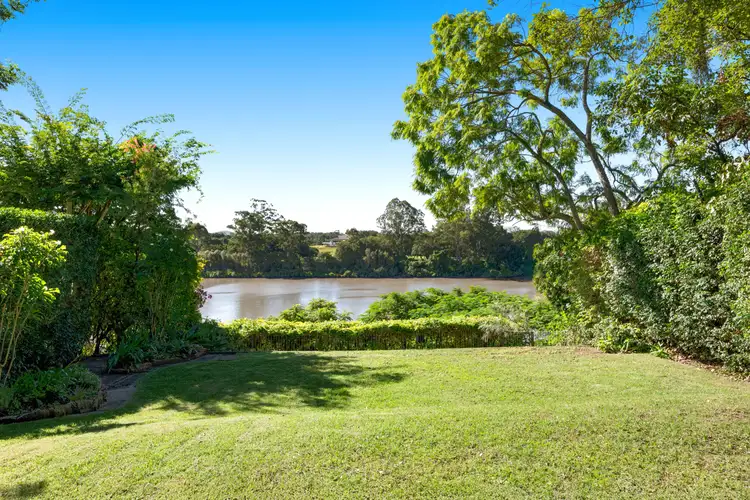 55 King Arthur Terrace, Tennyson QLD 4105