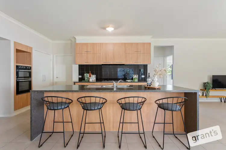 Seventh view of Homely house listing, 3 Strickland Court, Pakenham VIC 3810